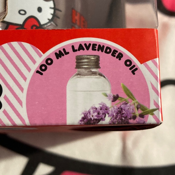 Hello Kitty Reed Diffuser + Tote Set - Picture 4 of 5